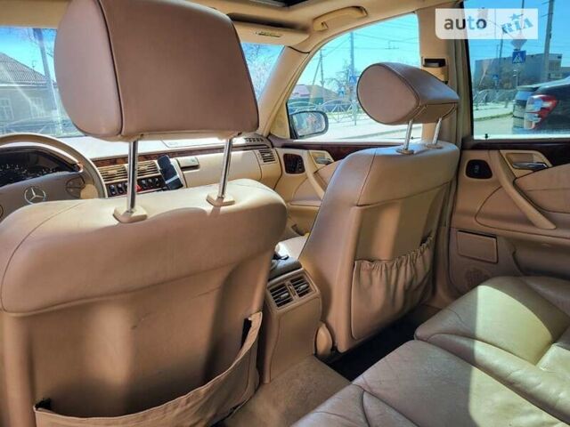 Черный Мерседес Е-Класс, объемом двигателя 3.2 л и пробегом 280 тыс. км за 3499 $, фото 22 на Automoto.ua