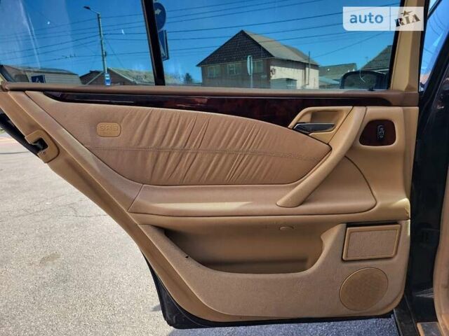 Черный Мерседес Е-Класс, объемом двигателя 3.2 л и пробегом 280 тыс. км за 3499 $, фото 19 на Automoto.ua