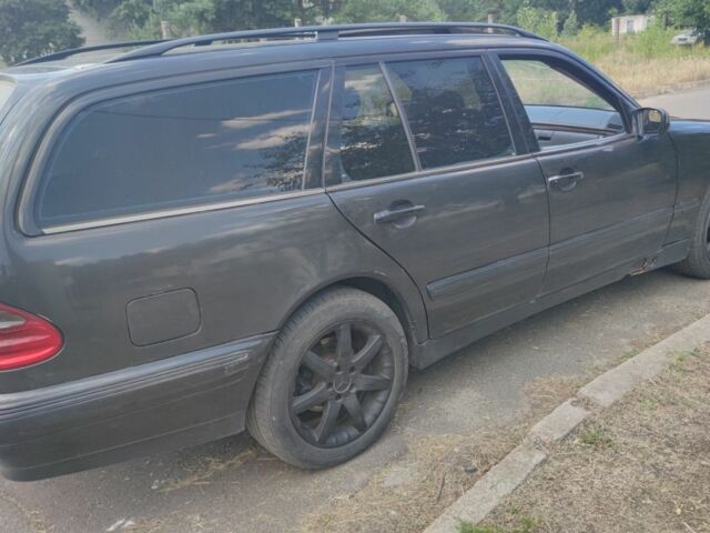 Чорний Мерседес Е-Клас, об'ємом двигуна 0 л та пробігом 350 тис. км за 2100 $, фото 2 на Automoto.ua