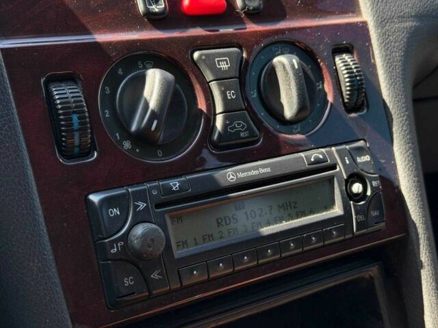 Мерседес Е-Класс 2000 в Кривом Роге на Automoto.ua Черный Мерседес Е-Класс, объемом двигателя 2.2 л и пробегом 442 тыс. км за 6500 $, фото 23 на Automoto.ua