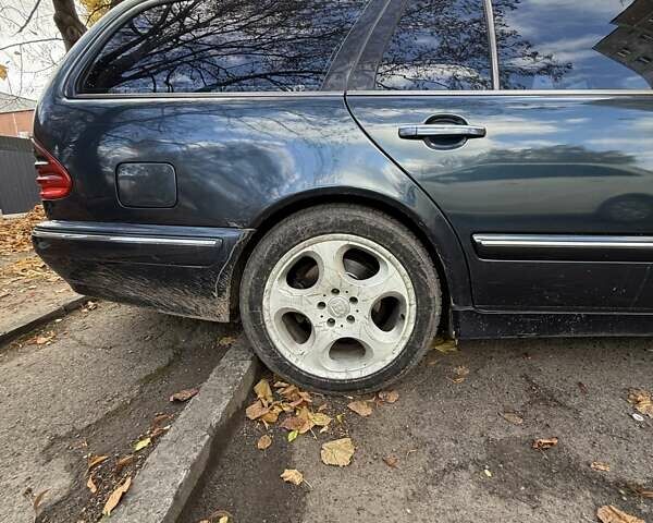 Чорний Мерседес Е-Клас, об'ємом двигуна 4.3 л та пробігом 325 тис. км за 4500 $, фото 1 на Automoto.ua