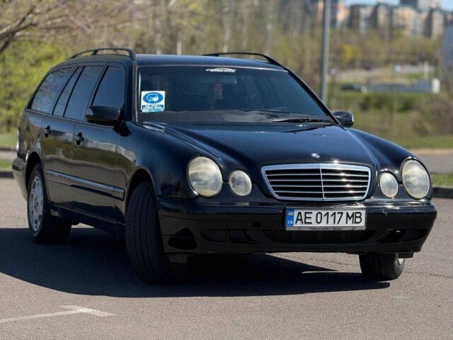 Мерседес Е-Класс 2000 в Кривом Роге на Automoto.ua Черный Мерседес Е-Класс, объемом двигателя 2.2 л и пробегом 442 тыс. км за 6500 $, фото 2 на Automoto.ua