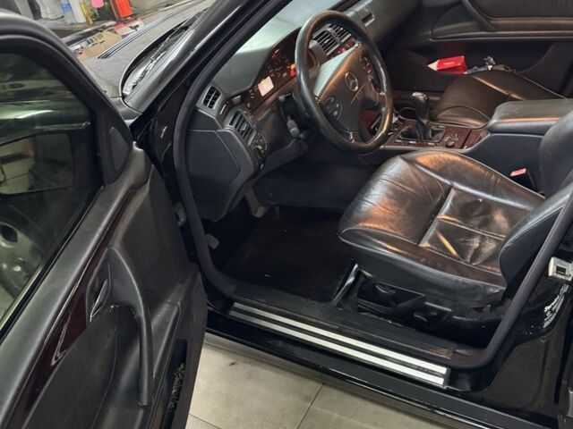 Мерседес Е-Класс 2001 в Валках на Automoto.ua Черный Мерседес Е-Класс, объемом двигателя 2.6 л и пробегом 200 тыс. км за 2400 $, фото 2 на Automoto.ua