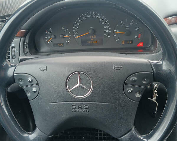 Черный Мерседес Е-Класс, объемом двигателя 3.22 л и пробегом 399 тыс. км за 3300 $, фото 19 на Automoto.ua