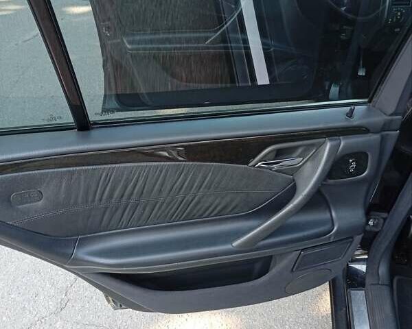 Черный Мерседес Е-Класс, объемом двигателя 3.2 л и пробегом 365 тыс. км за 6300 $, фото 16 на Automoto.ua