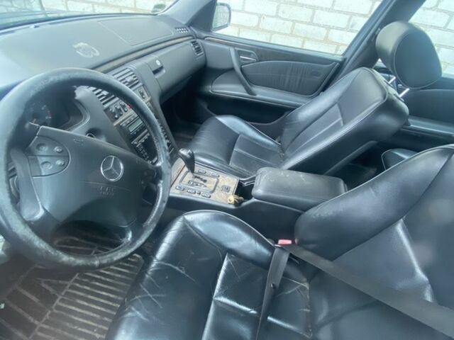 Чорний Мерседес Е-Клас, об'ємом двигуна 2.7 л та пробігом 324 тис. км за 2500 $, фото 11 на Automoto.ua