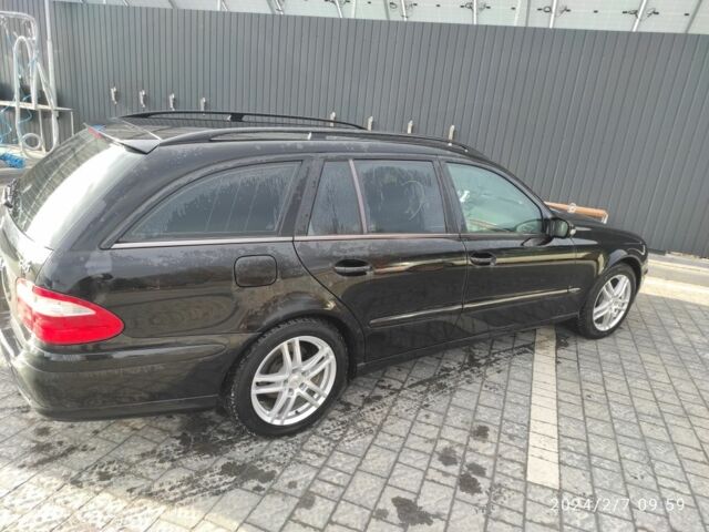 Черный Мерседес Е-Класс, объемом двигателя 2.7 л и пробегом 385 тыс. км за 6500 $, фото 6 на Automoto.ua