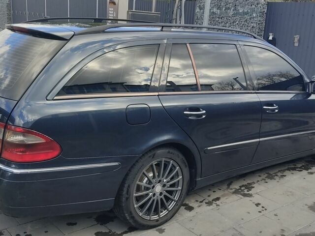 Мерседес Е-Класс 2003 в Самборе на Automoto.ua Черный Мерседес Е-Класс, объемом двигателя 3.2 л и пробегом 295 тыс. км за 7700 $, фото 4 на Automoto.ua