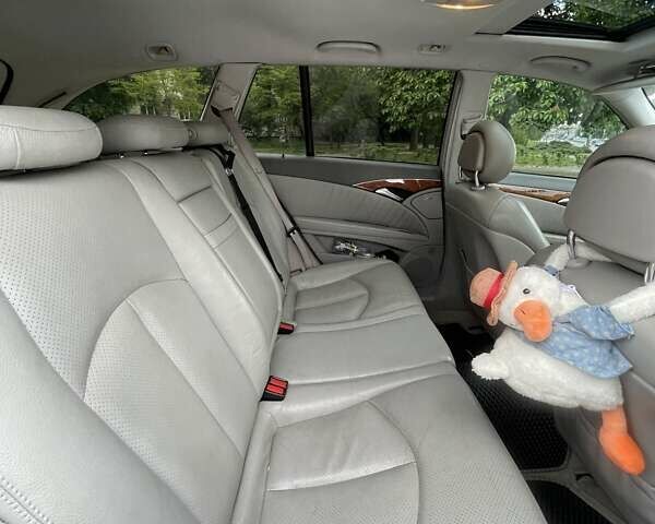 Черный Мерседес Е-Класс, объемом двигателя 2.7 л и пробегом 443 тыс. км за 5500 $, фото 10 на Automoto.ua