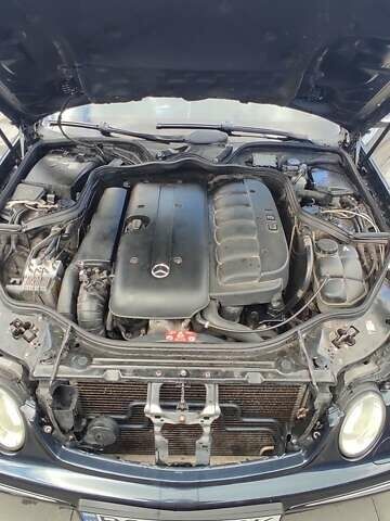 Мерседес Е-Класс 2003 в Самборе на Automoto.ua Черный Мерседес Е-Класс, объемом двигателя 3.2 л и пробегом 295 тыс. км за 7700 $, фото 5 на Automoto.ua