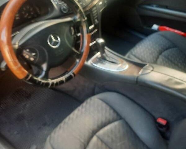 Чорний Мерседес Е-Клас, об'ємом двигуна 3.2 л та пробігом 406 тис. км за 7000 $, фото 8 на Automoto.ua