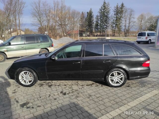 Черный Мерседес Е-Класс, объемом двигателя 2.7 л и пробегом 385 тыс. км за 6500 $, фото 7 на Automoto.ua