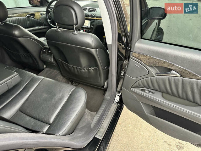 Черный Мерседес Е-Класс, объемом двигателя 3.22 л и пробегом 275 тыс. км за 6500 $, фото 22 на Automoto.ua