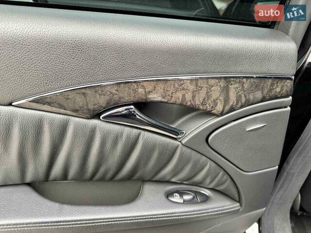 Черный Мерседес Е-Класс, объемом двигателя 3.22 л и пробегом 275 тыс. км за 6500 $, фото 33 на Automoto.ua