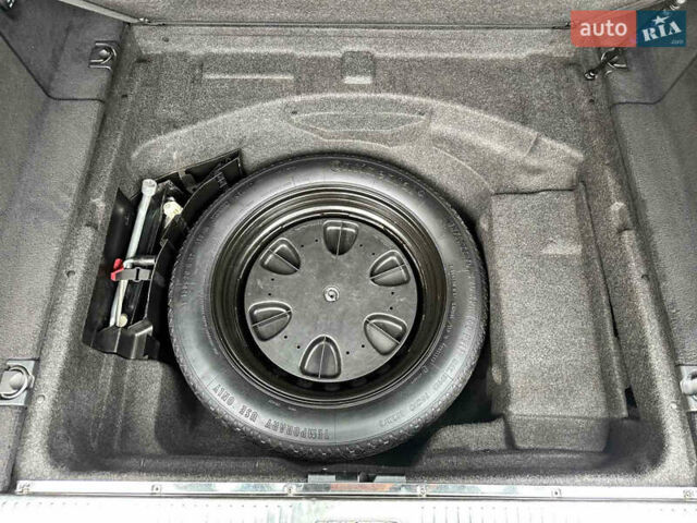 Черный Мерседес Е-Класс, объемом двигателя 3.22 л и пробегом 275 тыс. км за 6500 $, фото 28 на Automoto.ua