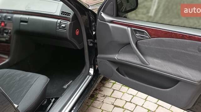 Чорний Мерседес Е-Клас, об'ємом двигуна 2.2 л та пробігом 418 тис. км за 6700 $, фото 2 на Automoto.ua