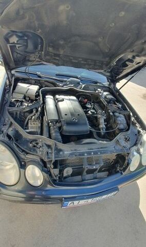 Чорний Мерседес Е-Клас, об'ємом двигуна 2.1 л та пробігом 471 тис. км за 5500 $, фото 2 на Automoto.ua