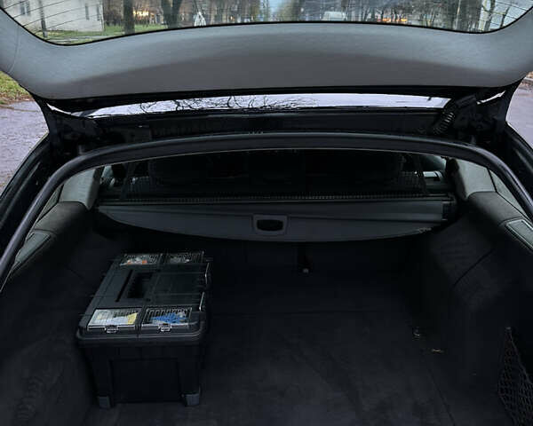 Черный Мерседес Е-Класс, объемом двигателя 2.2 л и пробегом 330 тыс. км за 5200 $, фото 9 на Automoto.ua