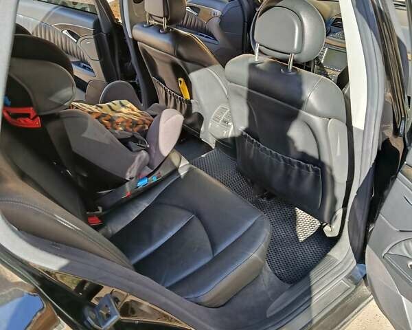 Черный Мерседес Е-Класс, объемом двигателя 3.2 л и пробегом 375 тыс. км за 7100 $, фото 8 на Automoto.ua