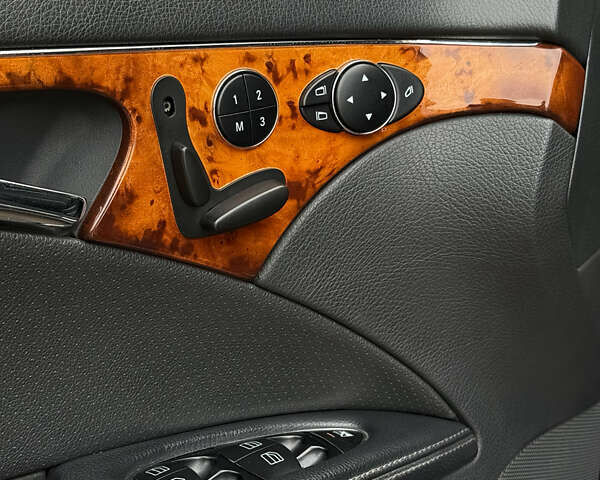 Черный Мерседес Е-Класс, объемом двигателя 2.7 л и пробегом 350 тыс. км за 7800 $, фото 3 на Automoto.ua