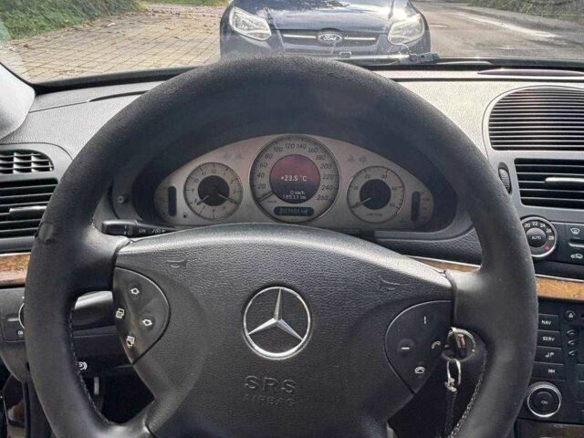 Черный Мерседес Е-Класс, объемом двигателя 3.2 л и пробегом 327 тыс. км за 8800 $, фото 9 на Automoto.ua