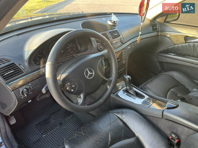 Черный Мерседес Е-Класс, объемом двигателя 2.69 л и пробегом 444 тыс. км за 6500 $, фото 12 на Automoto.ua