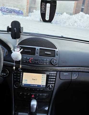 Чорний Мерседес Е-Клас, об'ємом двигуна 1.8 л та пробігом 235 тис. км за 7950 $, фото 16 на Automoto.ua