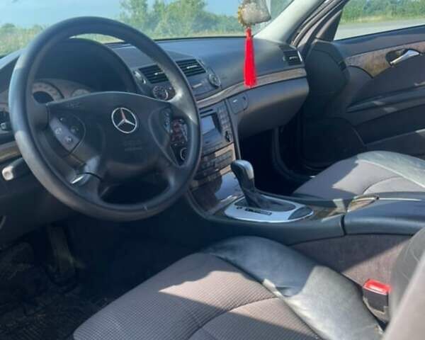 Чорний Мерседес Е-Клас, об'ємом двигуна 3.22 л та пробігом 380 тис. км за 6950 $, фото 6 на Automoto.ua