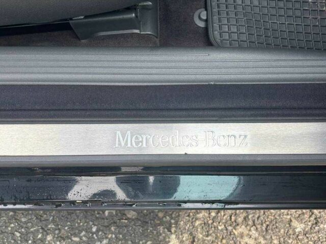 Черный Мерседес Е-Класс, объемом двигателя 3.2 л и пробегом 327 тыс. км за 8800 $, фото 13 на Automoto.ua