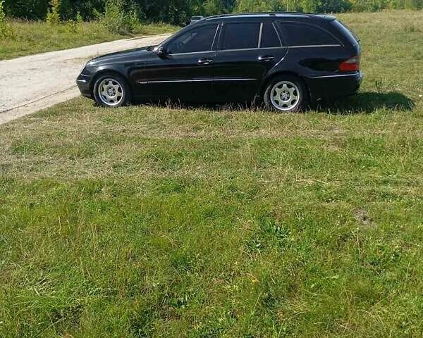 Черный Мерседес Е-Класс, объемом двигателя 2.2 л и пробегом 481 тыс. км за 6900 $, фото 2 на Automoto.ua