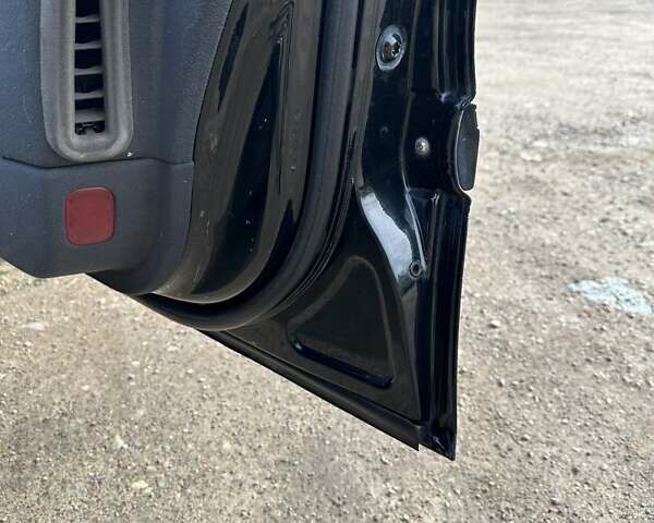 Черный Мерседес Е-Класс, объемом двигателя 2.7 л и пробегом 544 тыс. км за 6300 $, фото 14 на Automoto.ua