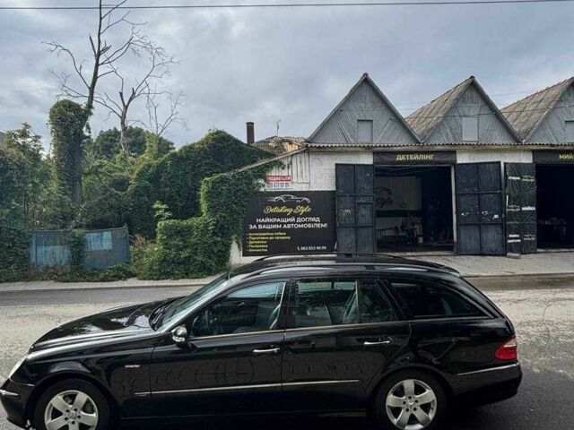 Черный Мерседес Е-Класс, объемом двигателя 3.2 л и пробегом 327 тыс. км за 8800 $, фото 6 на Automoto.ua