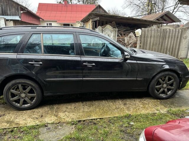 Черный Мерседес Е-Класс, объемом двигателя 3.2 л и пробегом 3 тыс. км за 2800 $, фото 8 на Automoto.ua
