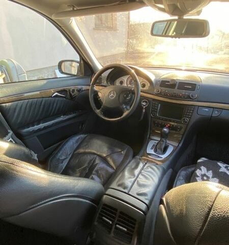 Черный Мерседес Е-Класс, объемом двигателя 3.22 л и пробегом 343 тыс. км за 6650 $, фото 5 на Automoto.ua