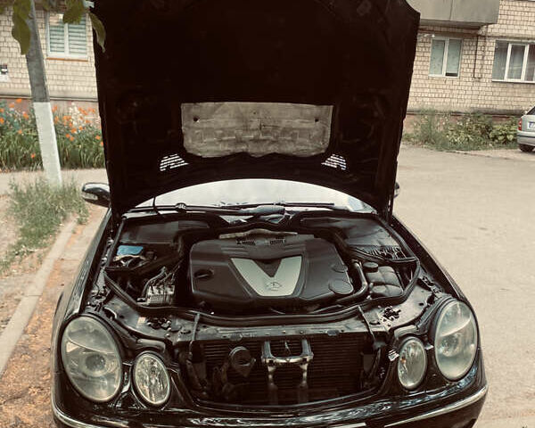 Чорний Мерседес Е-Клас, об'ємом двигуна 3 л та пробігом 300 тис. км за 7000 $, фото 2 на Automoto.ua