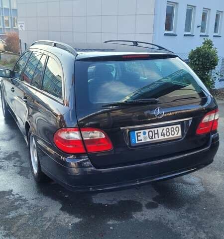 Черный Мерседес Е-Класс, объемом двигателя 2.2 л и пробегом 443 тыс. км за 2900 $, фото 8 на Automoto.ua