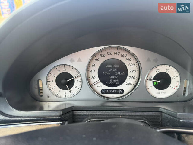 Мерседес Е-Клас 2005 у Вінниці на Automoto.ua Чорний Мерседес Е-Клас, об'ємом двигуна 2.99 л та пробігом 315 тис. км за 7500 $, фото 9 на Automoto.ua
