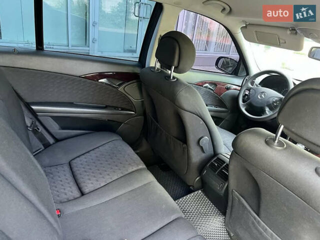 Чорний Мерседес Е-Клас, об'ємом двигуна 3.22 л та пробігом 360 тис. км за 6800 $, фото 7 на Automoto.ua