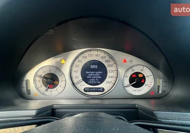 Чорний Мерседес Е-Клас, об'ємом двигуна 3 л та пробігом 316 тис. км за 6999 $, фото 13 на Automoto.ua