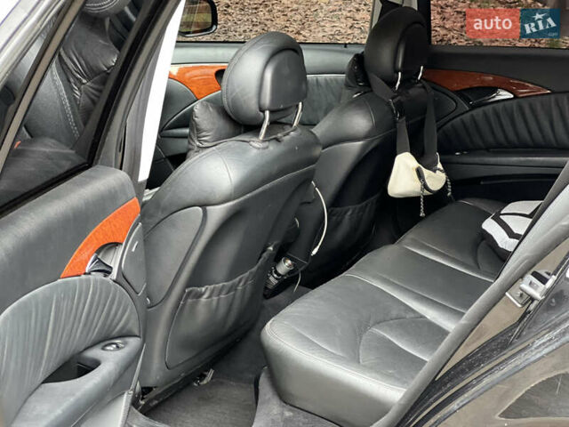 Черный Мерседес Е-Класс, объемом двигателя 2.99 л и пробегом 430 тыс. км за 8400 $, фото 10 на Automoto.ua