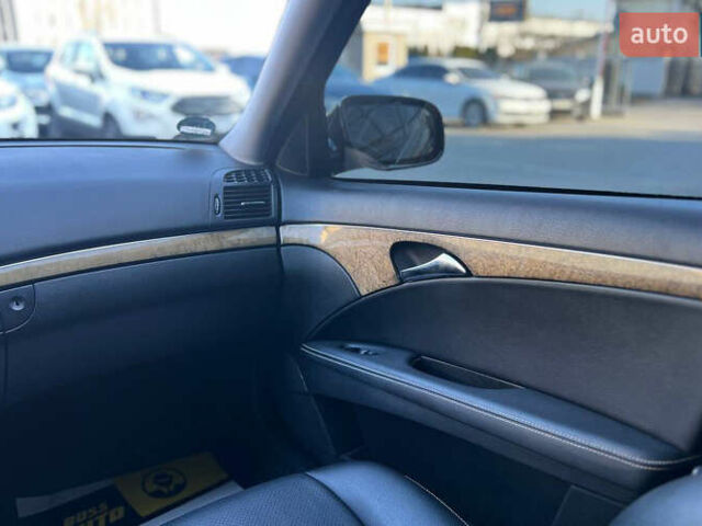 Черный Мерседес Е-Класс, объемом двигателя 3 л и пробегом 230 тыс. км за 8800 $, фото 19 на Automoto.ua
