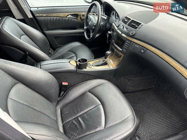 Черный Мерседес Е-Класс, объемом двигателя 2.99 л и пробегом 310 тыс. км за 8100 $, фото 30 на Automoto.ua