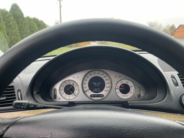 Черный Мерседес Е-Класс, объемом двигателя 3 л и пробегом 358 тыс. км за 5500 $, фото 11 на Automoto.ua