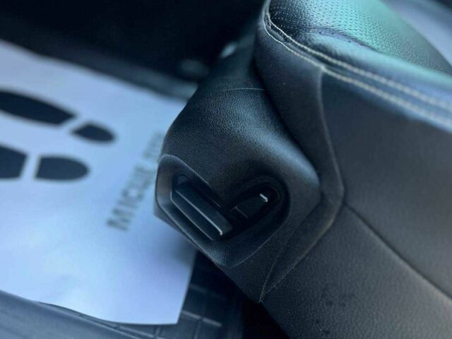 Черный Мерседес Е-Класс, объемом двигателя 3 л и пробегом 230 тыс. км за 8800 $, фото 10 на Automoto.ua