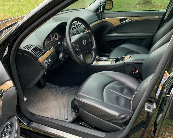 Чорний Мерседес Е-Клас, об'ємом двигуна 2.99 л та пробігом 370 тис. км за 8500 $, фото 9 на Automoto.ua