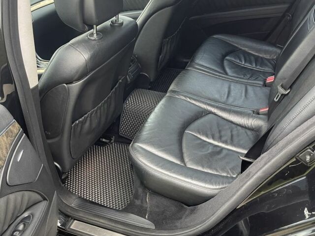 Черный Мерседес Е-Класс, объемом двигателя 3 л и пробегом 358 тыс. км за 5500 $, фото 13 на Automoto.ua