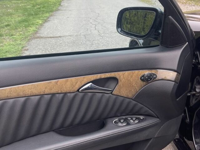 Черный Мерседес Е-Класс, объемом двигателя 3 л и пробегом 358 тыс. км за 5500 $, фото 9 на Automoto.ua