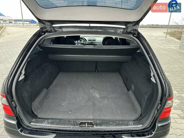 Черный Мерседес Е-Класс, объемом двигателя 2.99 л и пробегом 310 тыс. км за 8100 $, фото 28 на Automoto.ua