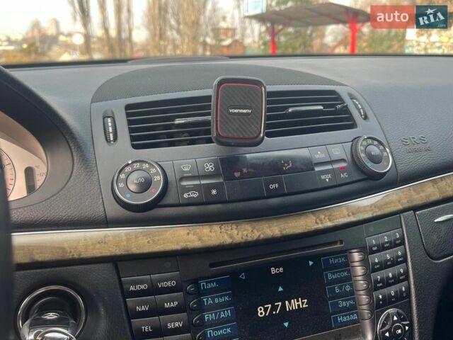 Чорний Мерседес Е-Клас, об'ємом двигуна 3 л та пробігом 375 тис. км за 6990 $, фото 39 на Automoto.ua