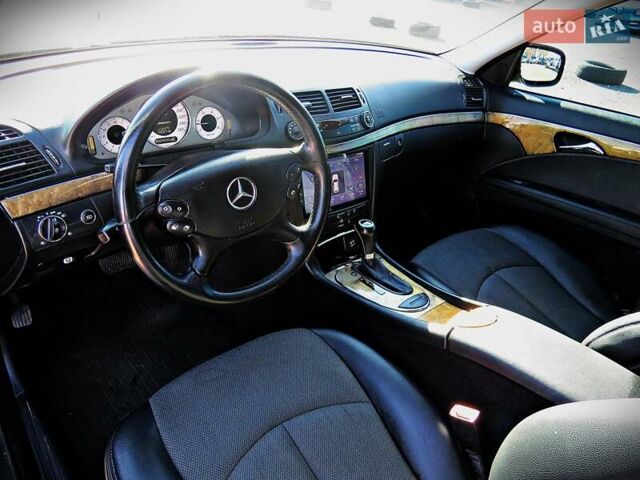 Черный Мерседес Е-Класс, объемом двигателя 2.99 л и пробегом 329 тыс. км за 6300 $, фото 5 на Automoto.ua